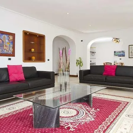 Mariluna Villa
